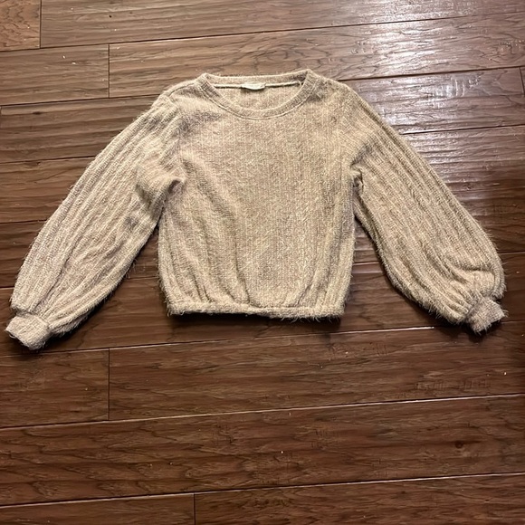 Altar'd State Sweaters - Altar’d State Women’s Tan Shag Sweater With Elastic Waistband Size XS